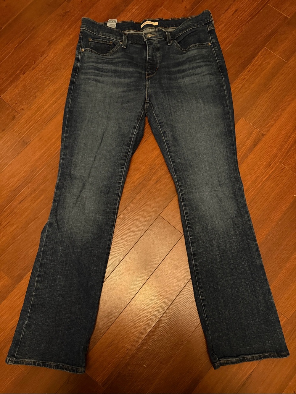 Levi’s 315 Shaping Bootcut Jeans Women’s 32 Dark Wash Stretch Denim